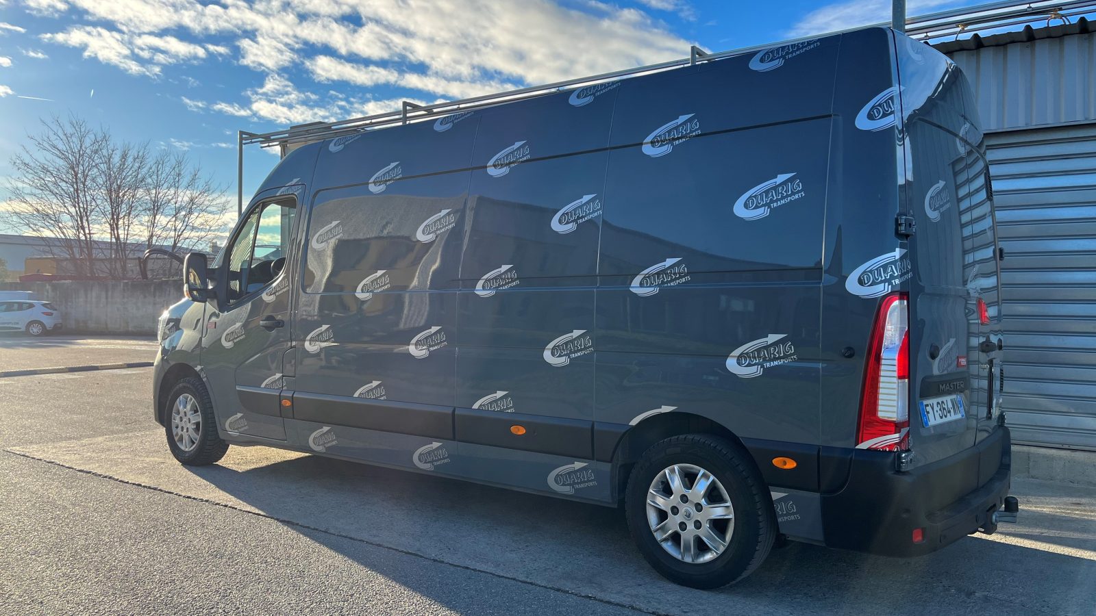 Fourgon Renault Master 12 m³ ou plateau — DUARIG Transports