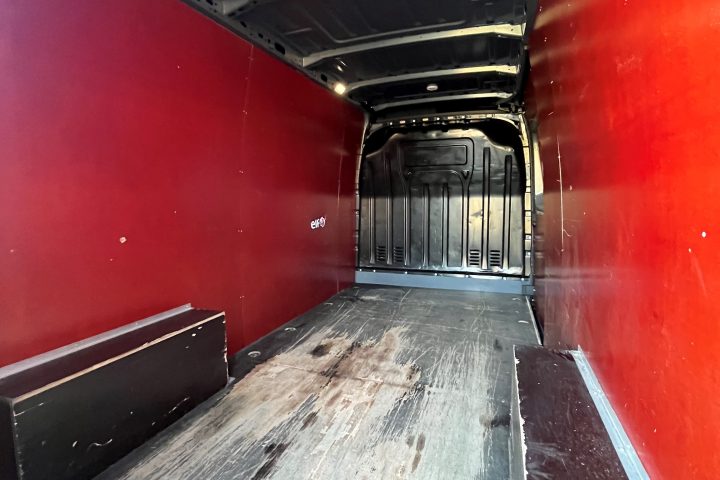 Fourgon Renault Master 12 m³ ou plateau — DUARIG Transports