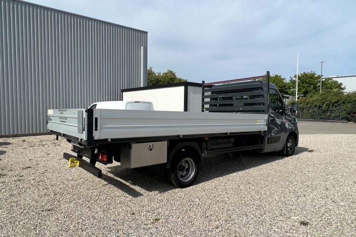 Fourgon Renault Master 12 m³ ou plateau — DUARIG Transports